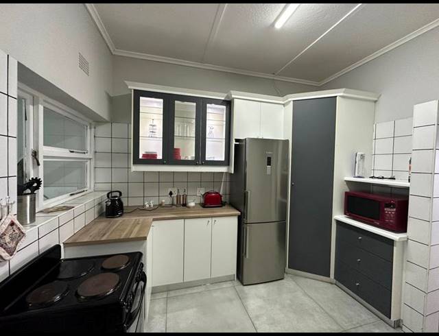 3 BEDROOM HOUSE FOR SALE IN SANTOS BAY